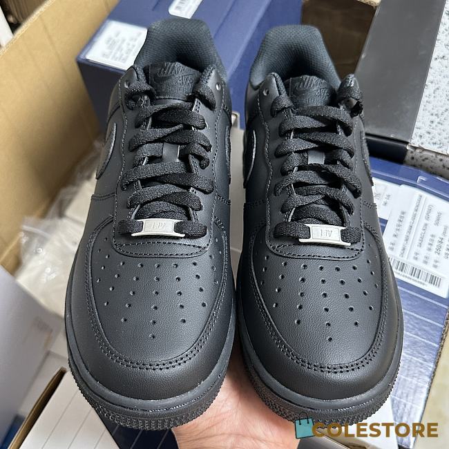 Nike Air Force 1 Low Supreme Black  - 1
