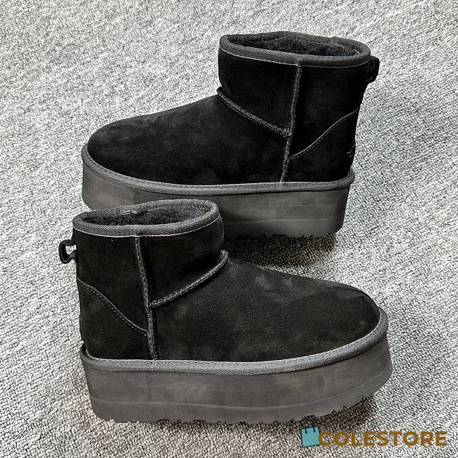 UGG Boots Black  - 1