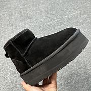 UGG Boots Black  - 4