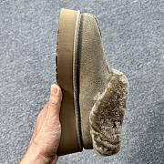 UGG Loafer Brown 01  - 6