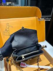 Louis Vuitton Pochette Metis East West Mini Black 21 x 14 cm  - 6