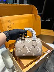 Louis Vuitton Speedy Brown 20 cm  - 5