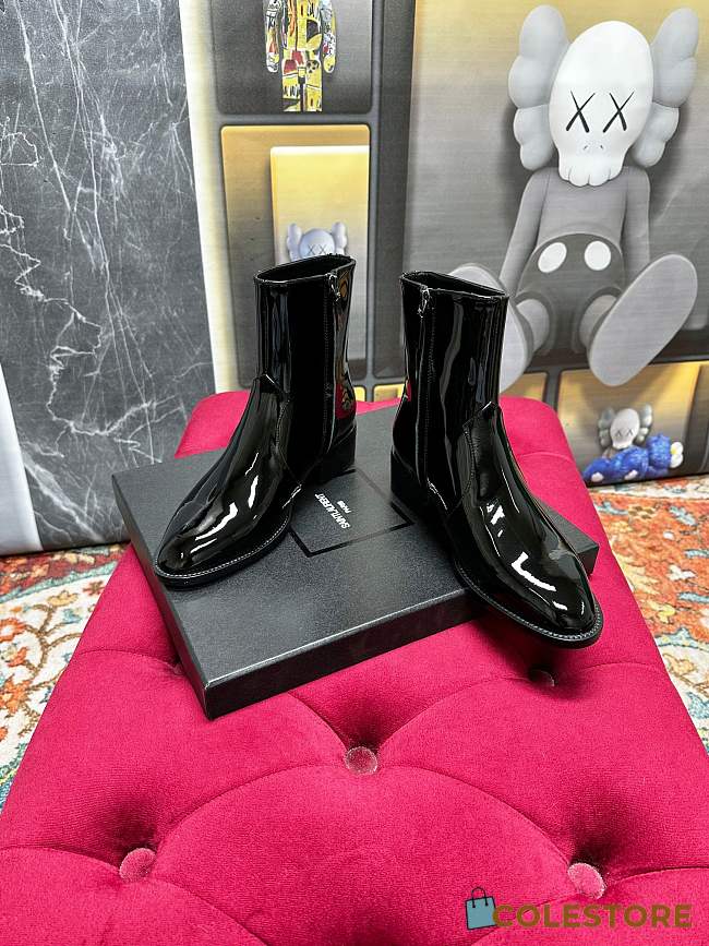 Saint Laurrent Chelsea Boots Black 02 - 1