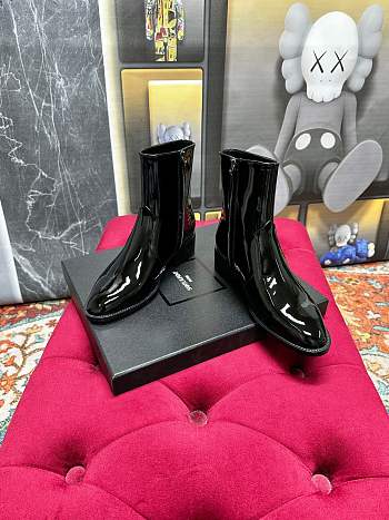 Saint Laurrent Chelsea Boots Black 02