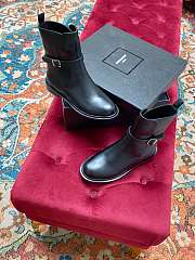 Saint Laurrent Chelsea Boots Black 02 - 3