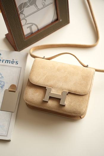 Hermes Shoulder Bag Dobls Suede Silver Hardware Beige19 x 15 x 4 cm