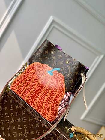 Louis Vuitton x YK Néonoé BB Bag Size 26×22×27cm
