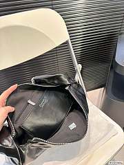 Chanel Tote Bag Leather Black 32 x 26 cm - 3