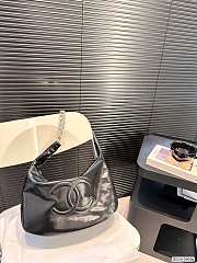 Chanel Tote Bag Leather Black 32 x 26 cm - 2