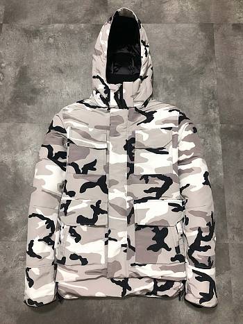 Canada Goose Man's Puffer Jackets Maitland Multicolor 1