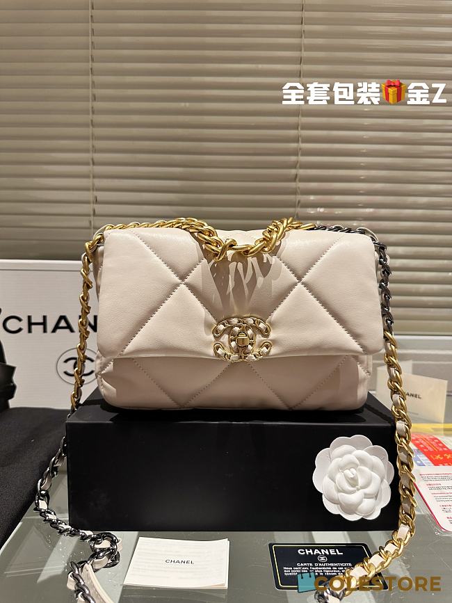 Chanel 19 Bag White 26 cm - 1