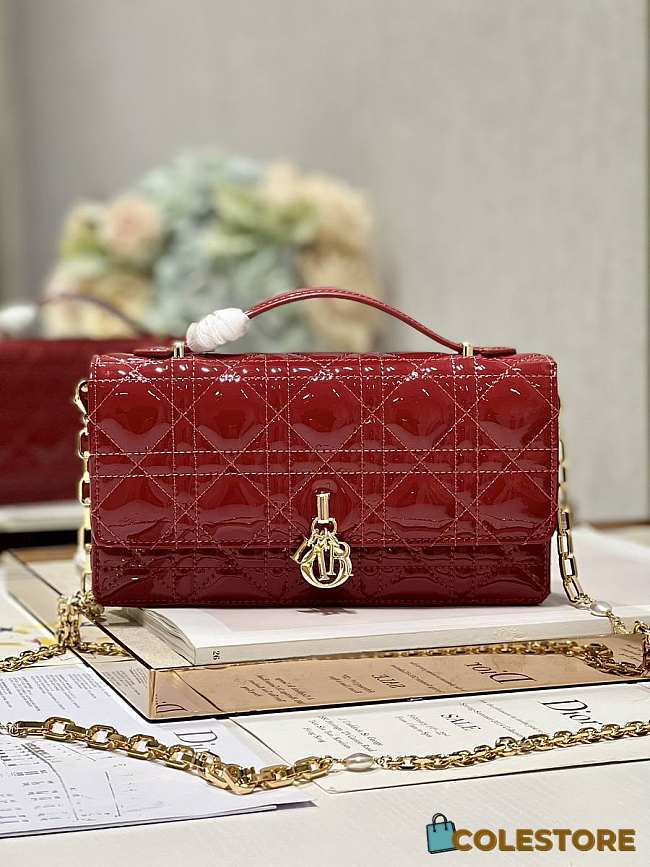 	 Colestore Miss Dior Chain Pouch Red Patent  Cannage Lambskin 21 x 11.5 x 4.5cm - 1