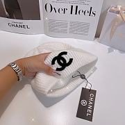 Gucci Beanie Logo White  - 6