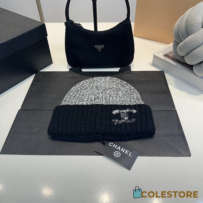 Gucci Beanie Logo Grey And Black  - 1