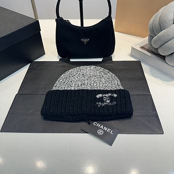 Gucci Beanie Logo Grey And Black 