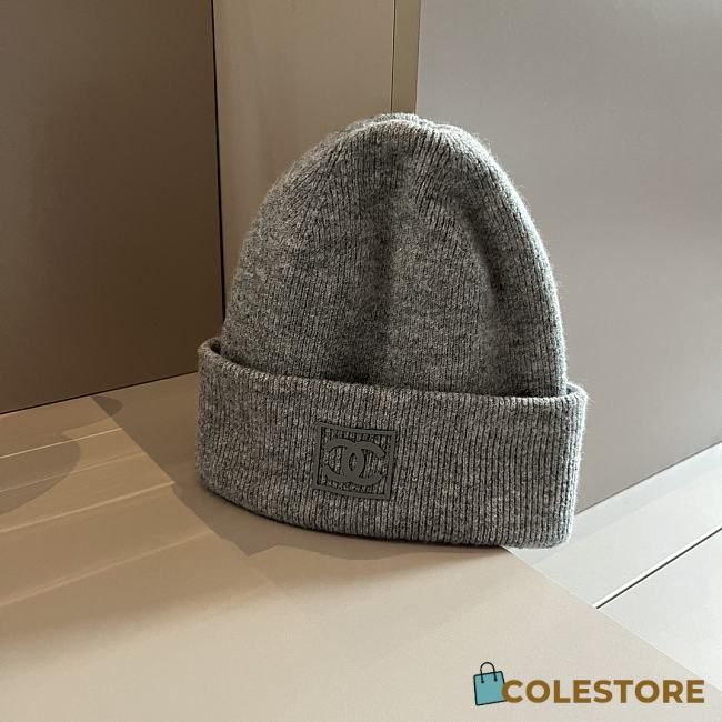 Gucci Knitting Beanie Logo Grey  - 1