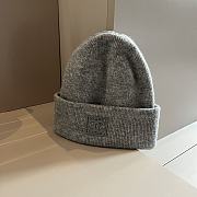 Gucci Knitting Beanie Logo Grey  - 1