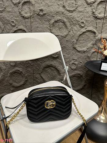 Gucci GG Marmont Small Top Handle Bag Black 18 x 13 cm 