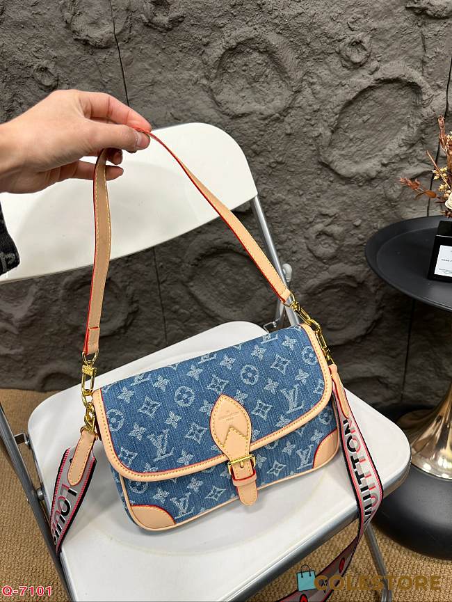 Louis Vuitton Diane Blue Denim 25 x 16 cm  - 1