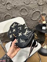 Louis Vuitton Diane Black  25 x 16 cm  - 4