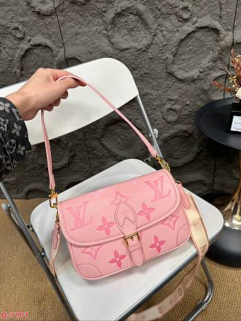 Louis Vuitton Diane Pink 25 x 16 cm 