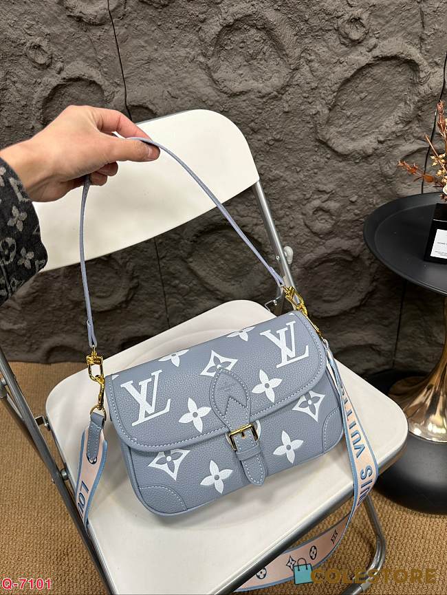 Louis Vuitton Diane Blue 25 x 16 cm  - 1
