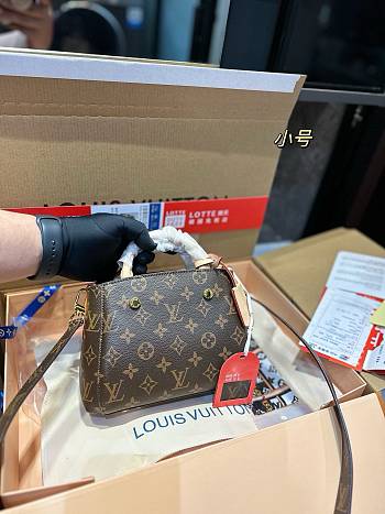 Louis Vuitton Montaigne Brown 22 cm 