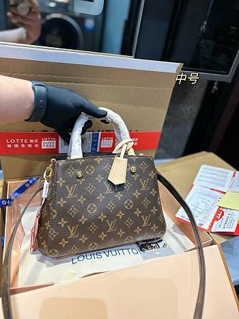 Louis Vuitton Montaigne Brown 28 cm 