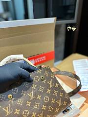 Louis Vuitton Montaigne Brown 28 cm  - 2