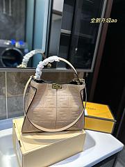 Fendi Peekaboo Beige 30 x 25 cm - 1