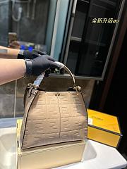 Fendi Peekaboo Beige 30 x 25 cm - 3