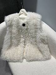Toteme Fur Coats White - 2