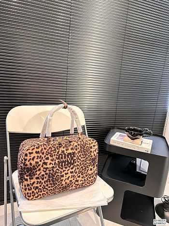 Miu Miu Leopard 35 x 22 cm