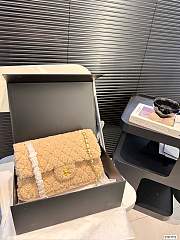 Chanel Classic Flap Bag Fur Light Beige 26 x 17 cm - 6