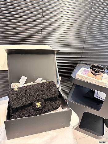 Chanel Classic Flap Bag Fur Black 26 x 17 cm