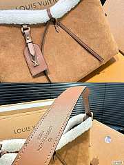 Louis Vuitton Carry All Fur Brown 30 x 25 cm - 3