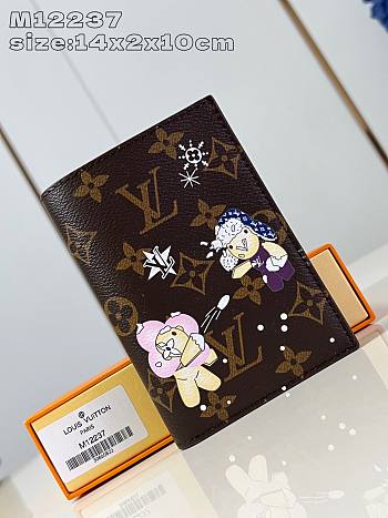 Louis Vuitton Snow Show Wallet Blue 14 x 2 x 10 cm