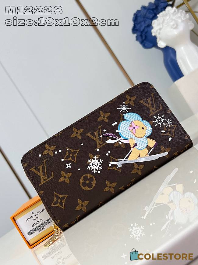 Louis Vuitton Snow Show Zippy Blue 19 x 10 x 2 cm - 1
