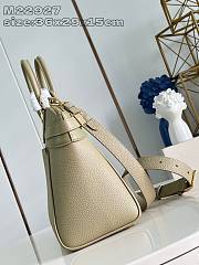 Louis Vuitton Lock It MM 36 x 29 x 17 cm - 6