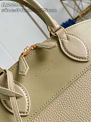 Louis Vuitton Lock It MM 36 x 29 x 17 cm - 3