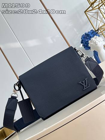 Louis Vuitton Aerogram Take Off Black 28 x 24 x 10 cm