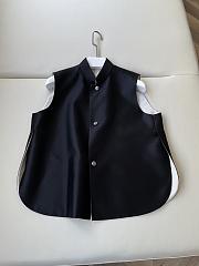 Sleeveless Satin Vest with a Mandarin Collar - 1
