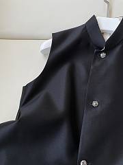 Sleeveless Satin Vest with a Mandarin Collar - 6
