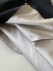 Sleeveless Satin Vest with a Mandarin Collar - 3