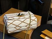 Louis Vuitton Twist Denim White 23 cm - 3