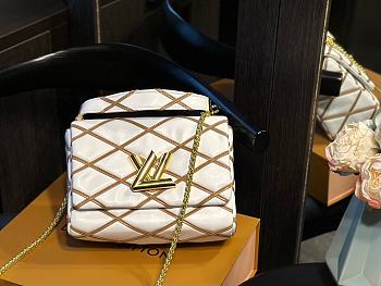 Louis Vuitton Twist Denim White 23 cm