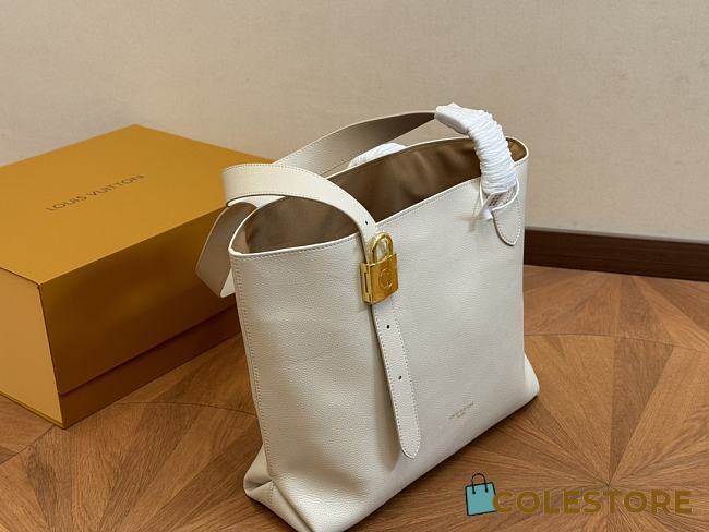 Colestore Louis Vuitton Lockit BB Bag White 34 x 29 cm - 1