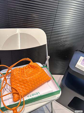 Colestore Bottega Veneta Pouch Bag Orange 32 x 24 cm 