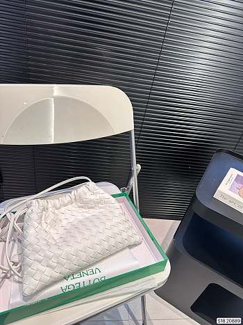 Colestore Bottega Veneta Pouch Bag White 32 x 24 cm 
