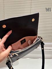Colestore Louis Vuitton Coussin Bag Black 21 x 11 cm - 5